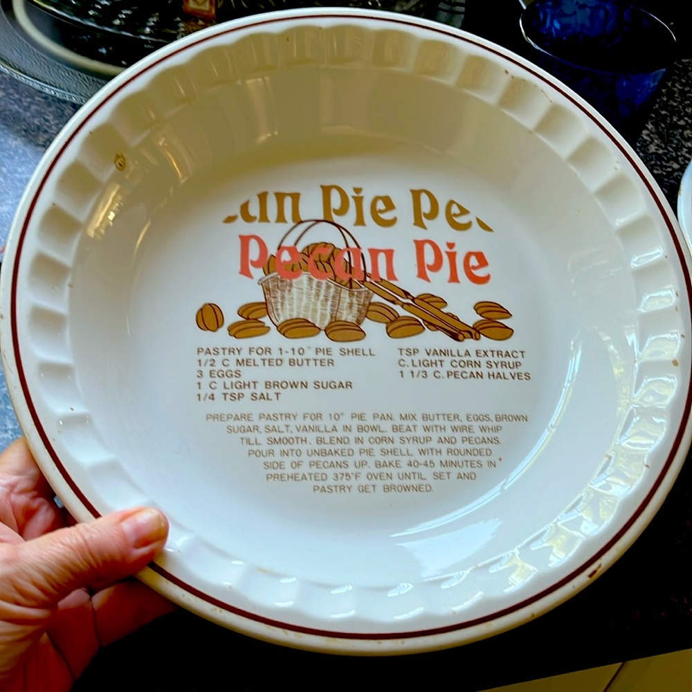 Vintage 80s Pecan Pie dish